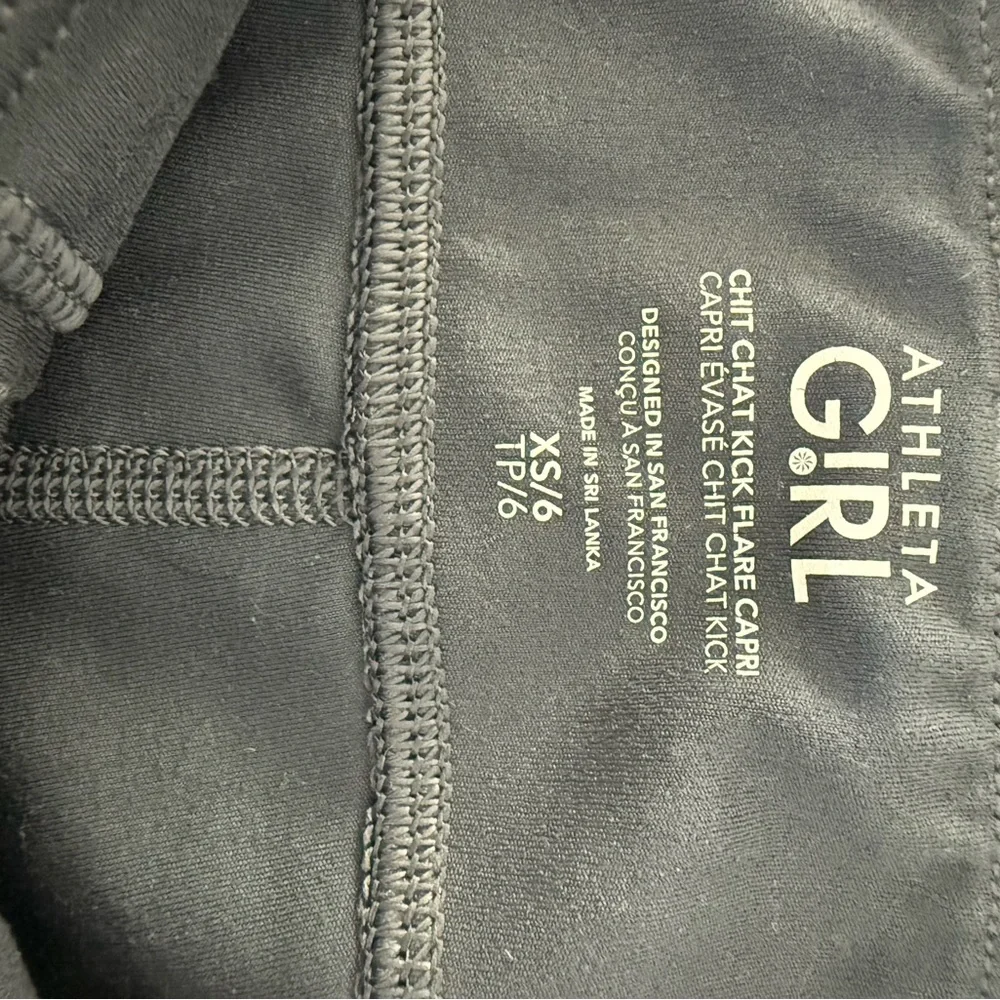 Athleta Girls Chit Chat Kick Flare Capri Wide Leg pants, XS/6, gray & black - Picture 4 of 5